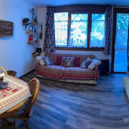 Chez Moi * Σαμονί